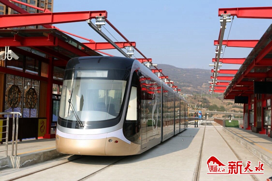 王銳調(diào)研有軌電車示范線一期工程、工業(yè)博物館等項目建設(shè)情況