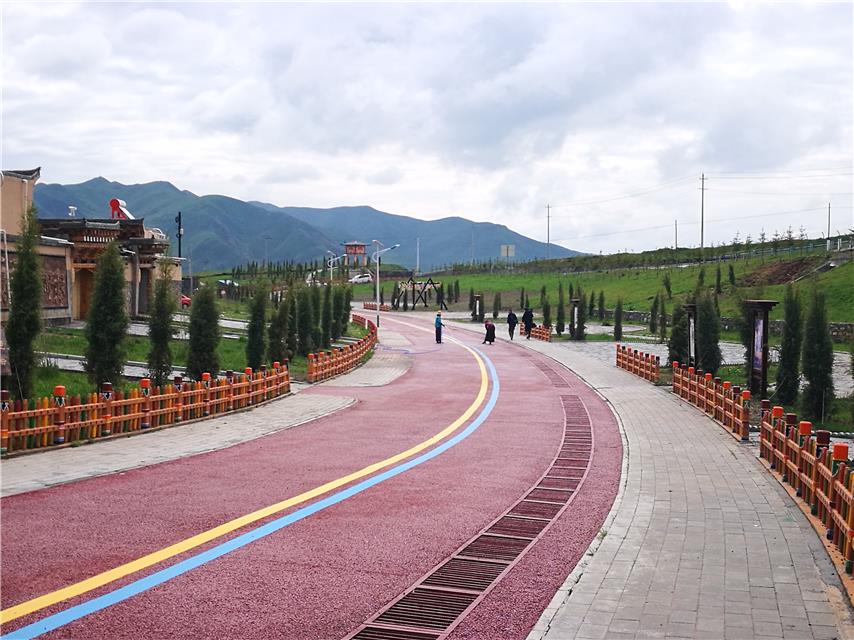 甘肅甘南州夏河縣安果村：吃上“旅游”飯，安心奔小康