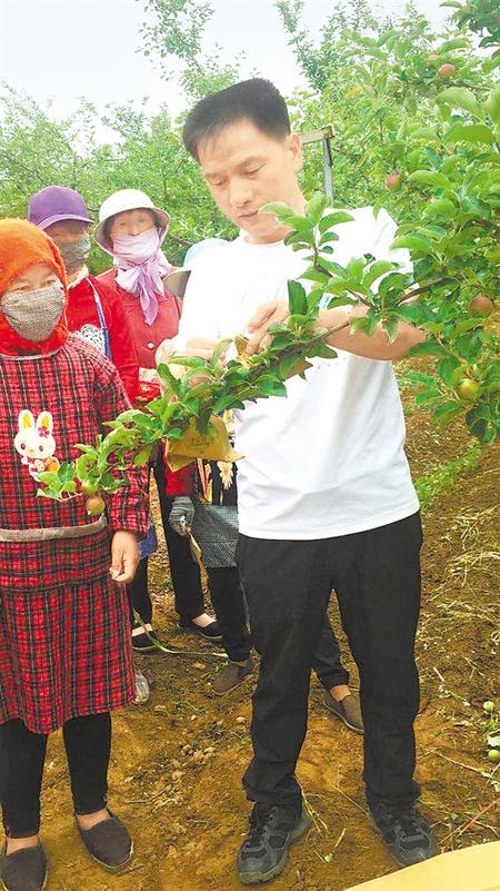 【走向我們的小康生活】白福民，為家鄉(xiāng)人搭起“致富橋”
