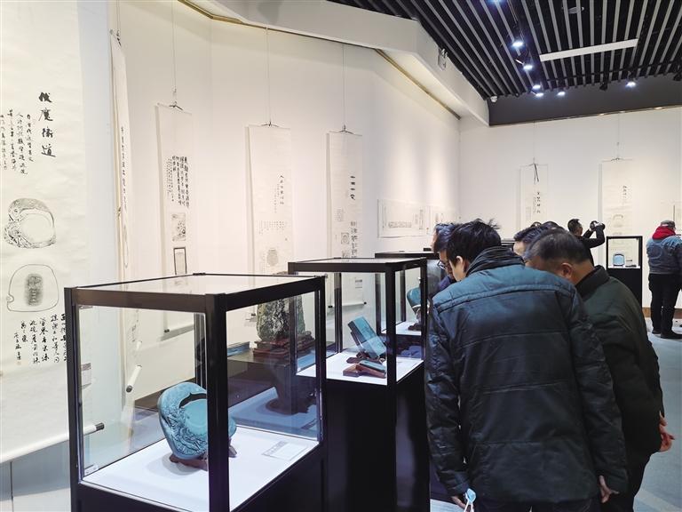 “非遺精品洮硯傳拓題跋藝術(shù)展”開展 洮硯雕刻、傳拓、拓片題跋集中亮相甘肅藝術(shù)館