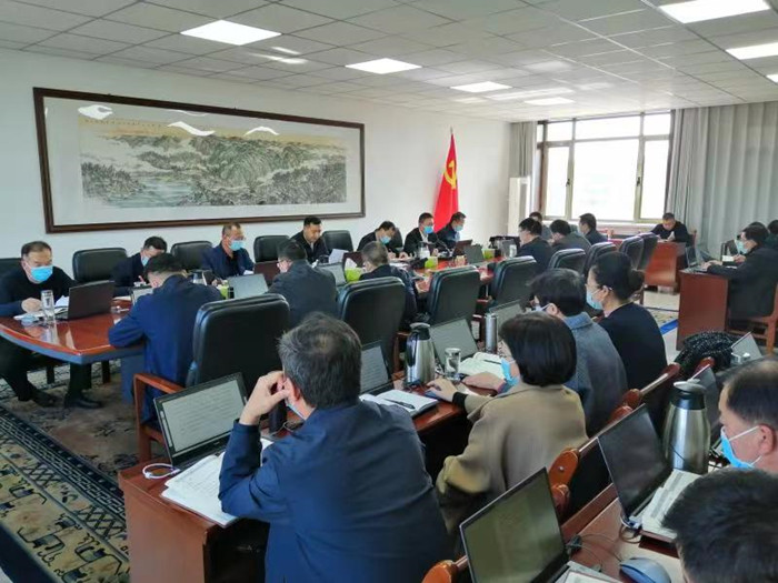 10月17日，金昌市紀(jì)委召開常委會(huì)（擴(kuò)大）會(huì)議，專題學(xué)習(xí)交流習(xí)近平總書記代表第十九屆中央委員會(huì)向黨的二十大所作的報(bào)告，研究學(xué)習(xí)宣傳貫徹落實(shí)工作。.jpg